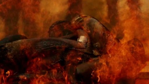 Keňa: zabavená slonovina shoří