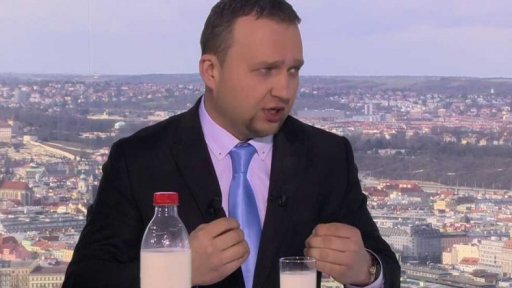 Marian Jurečka (KDU-ČSL), ministr zemědělství, 1. místopředseda strany; Pavel Kováčik (KSČM), stínový ministr zemědělství, předseda poslaneckého klubu