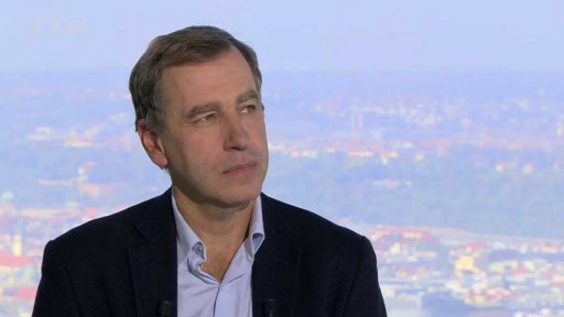 Luděk Niedermayer (nestr. za TOP 09), europoslanec, bývalý viceguvernér ČNB; Oldřich Dědek, národní koordinátor pro zavedení eura v ČR, bývalý viceguvernér ČNB