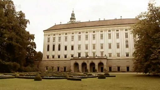 Akta OVM: Bohaté církve?