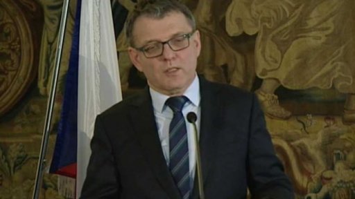 Přísnější pravidla pro pohyb migrantů + rozhovor s V. Černohorským a D. Miřejovským