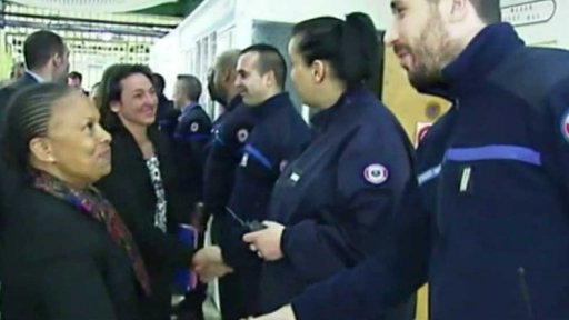 Rezignace francouzské ministryně + rozhovor s P. Zavadilem