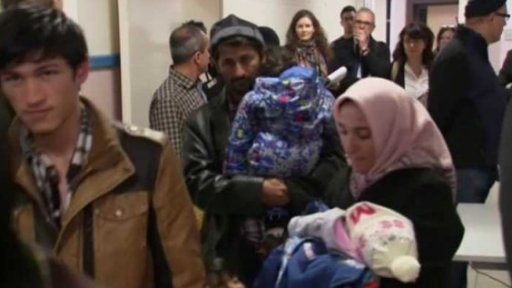 EU chce mít větší dohled nad migranty + rozhovor s D. Drbohlavem