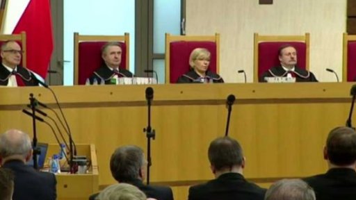 Polská ústavní krize + rozhovor s V. Dostálem