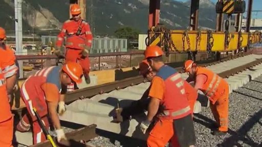 Nejdelší tunel světa + rozhovor s M. Hilarem