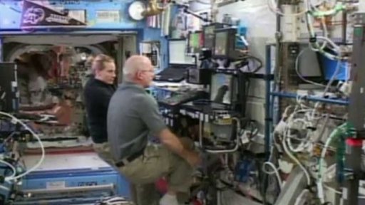 Nákladní loď Dragon přistála u ISS + rozhovor s J. Kolářem