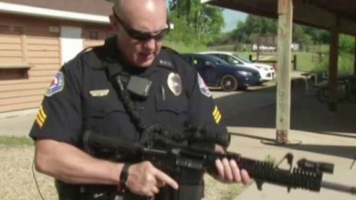 Texas umožnil studentům nosit zbraň + rozhovor s L. Němcem