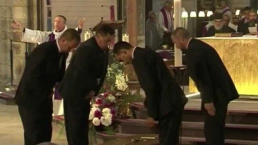 Pohřeb kněze, kterého zabili radikálové