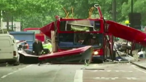 Hrozby podle šéfa MI5 + rozhovor s O. Burešem