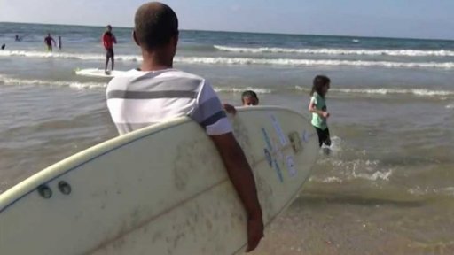 Surfaři v rozdělené Gaze