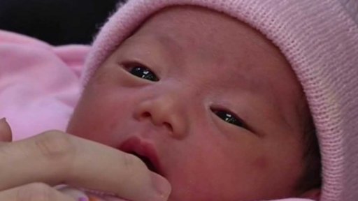 Příčiny pláče novorozeňat