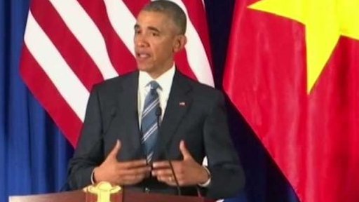 USA ruší zbrojní embargo vůči Vietnamu + rozhovor s J. Hornátem