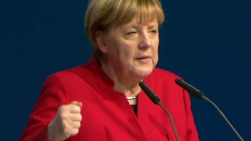 Merkelová dál v čele své strany