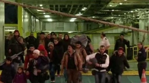 Migrační krize v Evropě - Registrace uprchlíků na Kosu