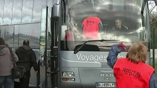 Vyklízení uprchlické kolonie v Calais