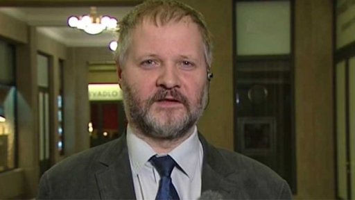 Senát vyzval prezidenta ke zdrženlivosti