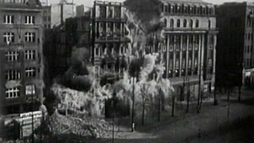 Domy ohrožující pražskou dopravu (1946)