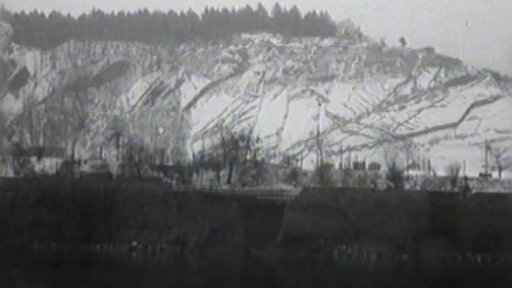 Odstřel vltavského dna pro potrubí (1969)