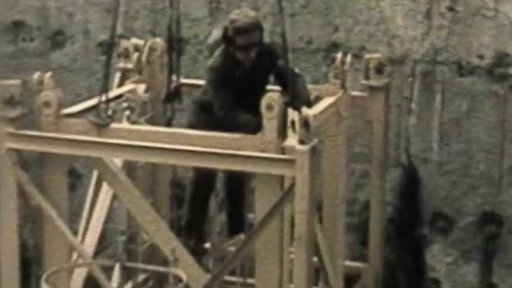 Odstřely kvůli stavbě stanice metra Smíchovské nádraží (1982)