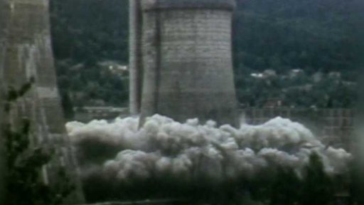 Chladicí věže Svitu v Gottwaldově (1989)