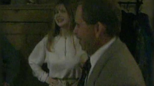 Václav Havel tančí v rižské hospůdce (1996)