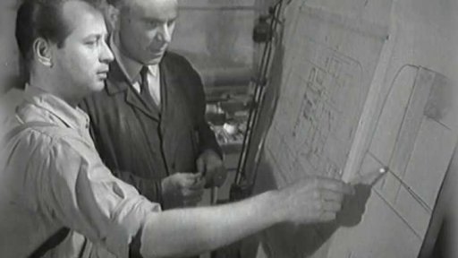 Výtvarníci spolupracují při zrodu strojů (1956)