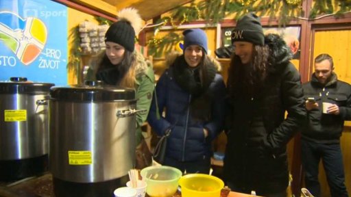 Za oponou: předvánoční dobročinnost Hanaček