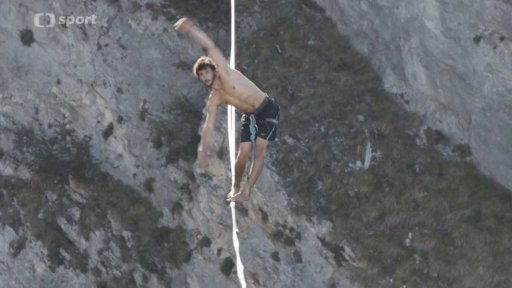 Na slacklině kantonem Wallis