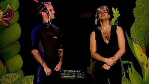 Mufikanti - píseň Delfíni, Tomáš a Filip zpívají a chtějí, aby Mufo delfín dělal různé kousky, ten se ale naštve a odplave.