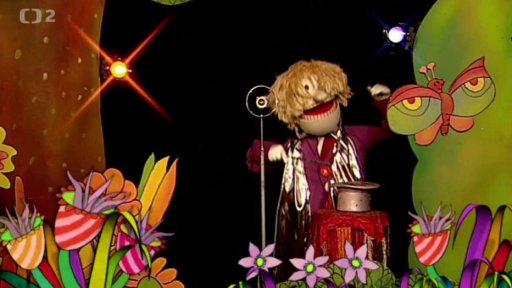 Hary Šoumen zpívá svůj jarní song: Šli zajíci silnicí.