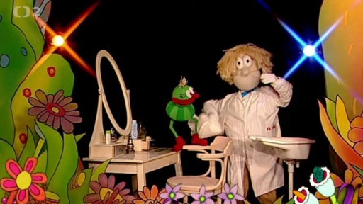 Hary si přál holičský kroužek, jenže mu nedorazí žádní zákazníci. Muf je tedy mile rád nahradí a stojí ho to šešulku.