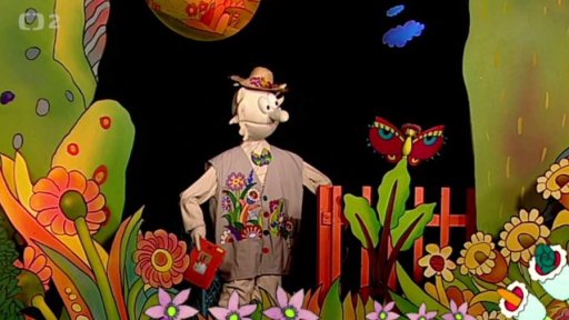 Pip čte Otylce pohádku o Veliké řepě.