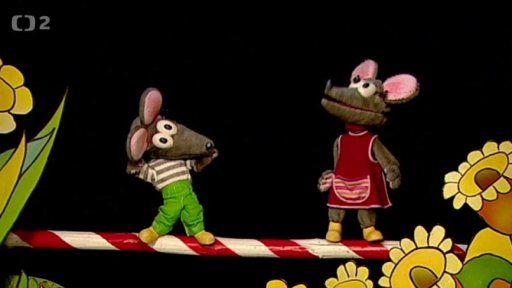 Tryský vysvětluje a ukazuje Tryskáčkovi, kdo to jsou nindžové.