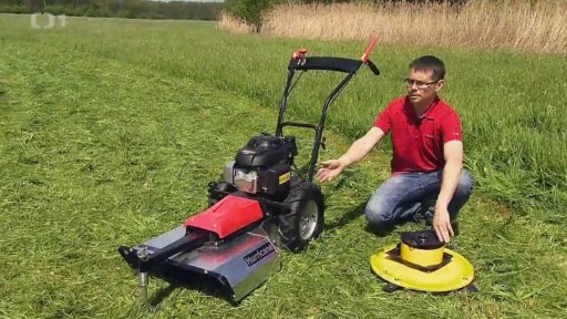 Sekání vysoké trávy