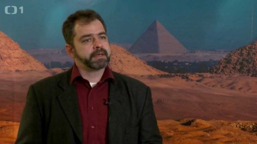 Objevy pod pyramidami