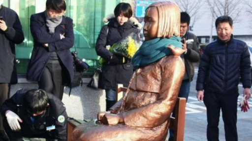 Japonsko odvolalo velvyslance z Jižní Korey