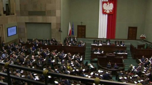 Hlasování o vyslovení nedůvěry vládě premiérky Szydlové