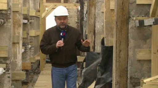 Opravy někdejšího vyhlazovacího tábora