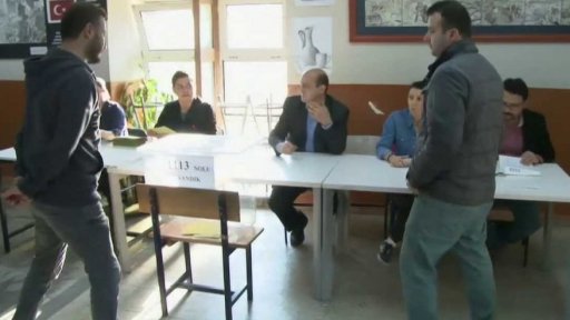 Hlasování o turecké budoucnosti