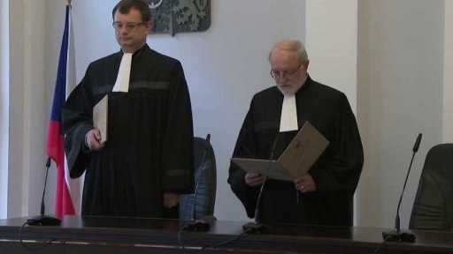 Peníze od pojišťovny za nabourané auto