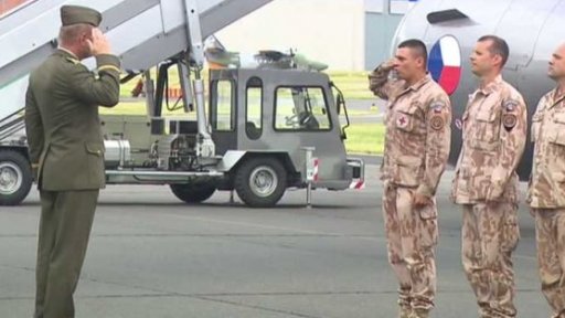 Návrat českých chirurgů z Iráku