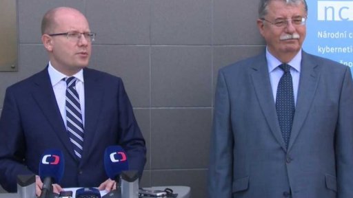 Stát láká IT experty