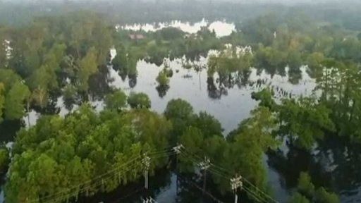 Další hurikán poblíž amerického pobřeží