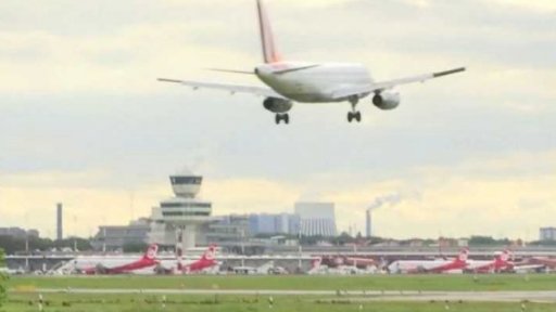 Problémy na světových letištích