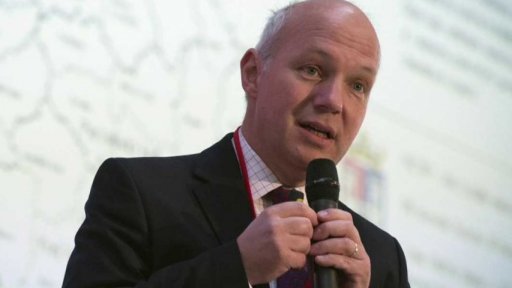 O post prezidenta se bude ucházet i Pavel Fischer