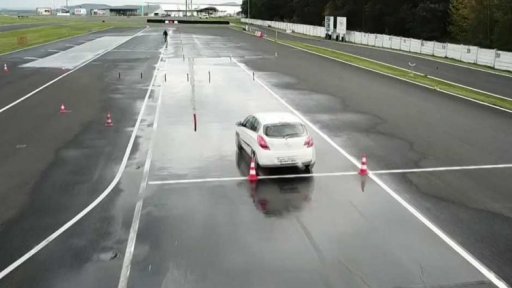 Testování pneumatik na polygonu