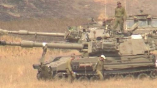 Izrael zaútočil na vojenskou základnu syrské armády