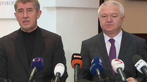 Hledání podpory pro menšinovou vládu