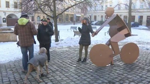 Spor o sochy v Hradci