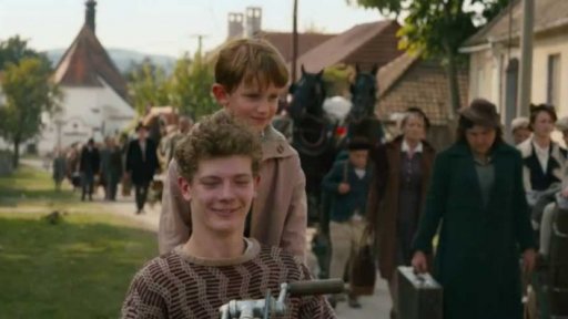 Filmové novinky: Po strništi bos